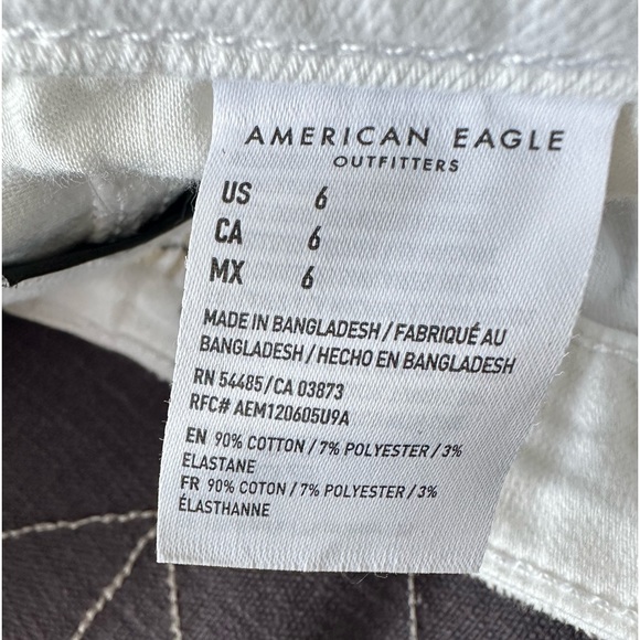 AE High-Waisted Denim Midi white shorts size 6 - Picture 15 of 15